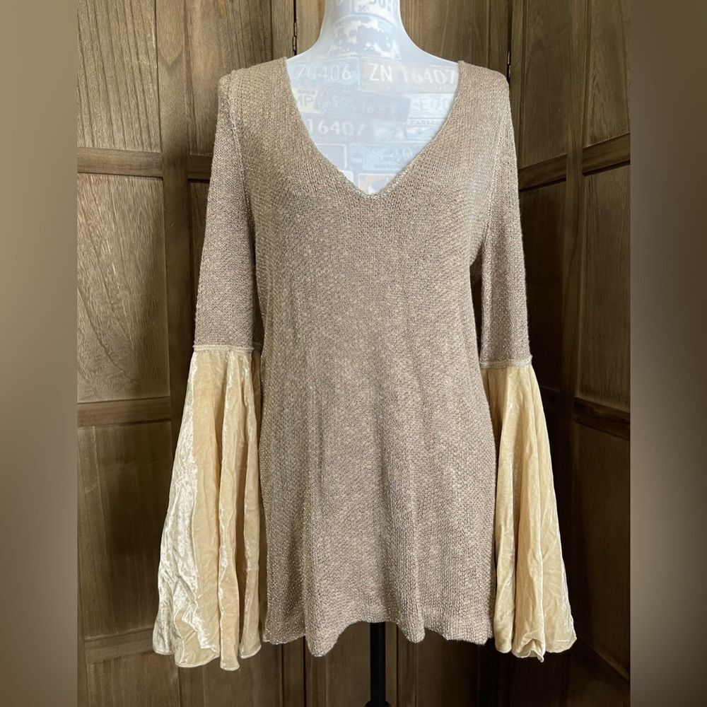 Free People Beige V-Neck Sweater with Cream Sleeves